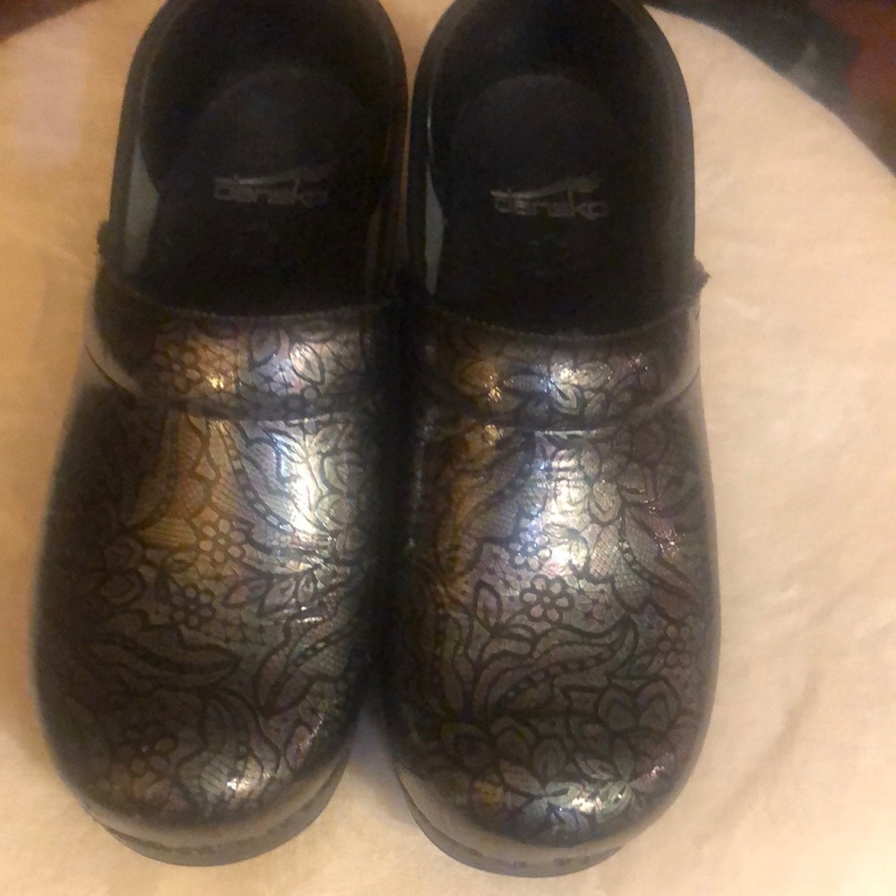 Dansko Shoes Professional Clogs Black Size 36 -Great choice for nursing & other